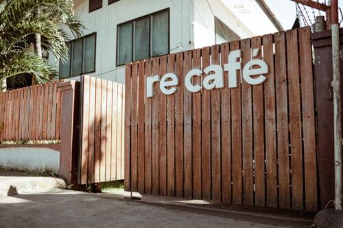 re-cafe-facade